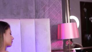 BlairSander - Porn Video [Bongacams]: captivating rear, hourglass figure, alluring ass