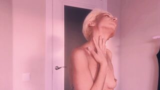 KISANA - Porn Video [Bongacams]: dirty talk video, heavenly proportions, flirty stream archive