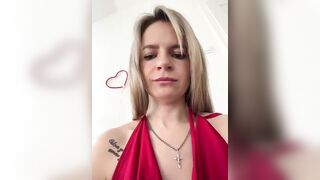 Zoluszka - Porn Video [Bongacams]: hourglass figure, captivating personality, naked behind