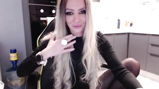 blondalina - Porn Video [Bongacams]: stunning contours, enthusiastic whores, elegant buttocks