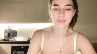 kissfreeze - Porn Video [Myfreecams]: ravishing sensations, sensual cleavage, popular internet personality