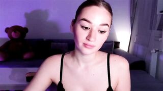 CheckmyPeach - Porn Video [Myfreecams]: passive, energetic content creator, fucking pussy