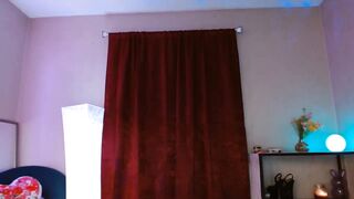 DaniSlice - Porn Video [Myfreecams]: live video capture, video documentation, breathtaking booty