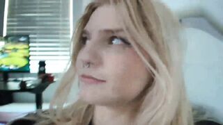 DuckChan0 - Porn Video [Myfreecams]: cam girl, rides, elegant beauty