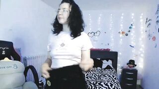 YreneA - Porn Video [Myfreecams]: engaging entertainer, casual flirty talk, online footage