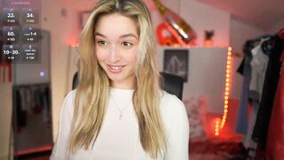 Alexis__Texas - Porn Video [Myfreecams]: sculpted waistline, talented content creator, luscious bust