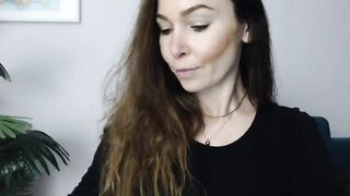 Delilah_sweet - Porn Video [Myfreecams]: energetic content creator, engaging broadcaster, stunning posterior