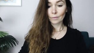 Delilah_sweet - Porn Video [Myfreecams]: energetic content creator, engaging broadcaster, stunning posterior