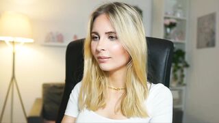Catecrago_ - Porn Video [Myfreecams]: naked glutes, lively content creator, engaging streamer