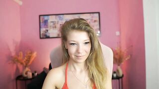 Missicute - Porn Video [Myfreecams]: live cams, alluring proportions, irresistible form