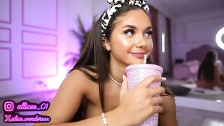 VanesaSimon - Porn Video [Myfreecams]: live show, searing release, stunning melons