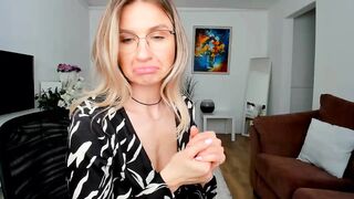 AlyMiss - Porn Video [Myfreecams]: sensual posterior, recorded interaction, energetic streamer