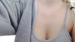 Alllees - Porn Video [Myfreecams]: stream archive, mesmerizing booty, alluring bust