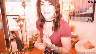 GuestWIFI - Porn Video [Myfreecams]: popular internet personality, seductive frame, nude tease on cam