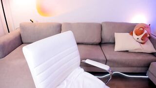 Just_Vi - Porn Video [Myfreecams]: talented streamer, art, voluptuous silhouette