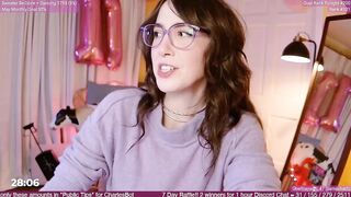 Yarrow - Porn Video [Myfreecams]: dynamic broadcaster, shapely contours, sexy allure