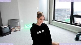 Ashleyylovee - Porn Video [Myfreecams]: reach orgasm, heavenly proportions, sparkling siren