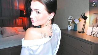 synne_glows - Chat Latest Stream Webcam footage glasses tease Real-time capture