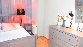 synne_glows - Chat Latest Stream Webcam footage glasses tease Real-time capture