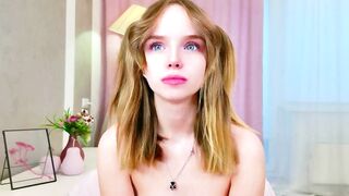 b4by_lol1 - Chat Latest Stream simple bwc blond