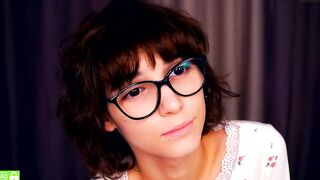 odettehatt - Chat Latest Stream balloons shave nails domi