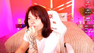 mikiikiwi - Chatr Online Stream longnipples longhair Webcast footage Streamed content