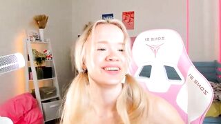 Lily_Young - Stripchat Online Stream doggy-style recordable-privates-young dildo-or-vibrator-double-penetration anal-fingering