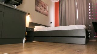 miraqqwerty - Chaturbate Stream bignaturalboobs nature feets squirt