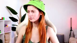 doll_lesli - Chaturbate Stream tights big tail goddess