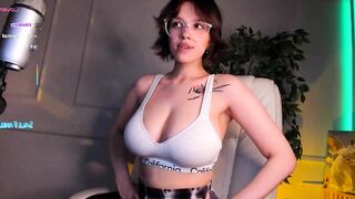 adalyn_glow - Chaturbate Stream naughtygirl bush kinky babe
