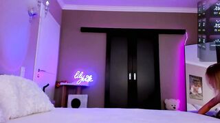 lilyvibe - Chaturbate Stream Webcam snapshot socks feetshow fit