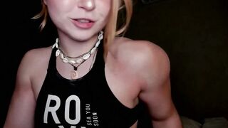 vanillalivitski - New Chaturbate  Live interaction groupshow spanks barefeet