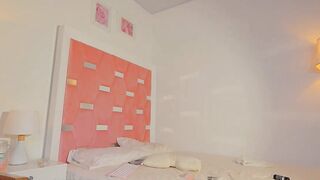 nicolle_mitchelle - Live Chaturbate bigass Webcam interaction balls moaning