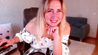 foxydiamond2020 - Live Chaturbate Webcast footage cam model feetshow houseparty