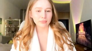 whoisalisa - Live Chaturbate spit Webcam interaction curlyhair nippleclamps