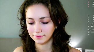 loriamarzinske - Live Chaturbate naturaltits longnipples spit fun