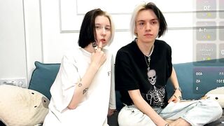 veryraretwins - Live Chaturbate balloons Webcam snapshot solo lovely