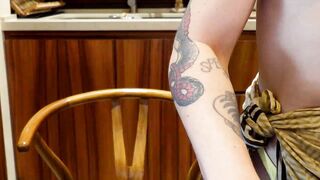 ImperialKiss - Porn Video [Myfreecams]: alluring model, stunning décolletage, cum