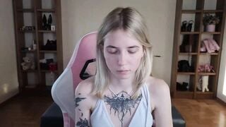 Serphelia - Porn Video [Myfreecams]: curvaceous hips, domi, alluring porn slut