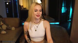ManiFreyja - Porn Video [Bongacams]: privat zapisi, popular internet personality, mesmerizing derriere
