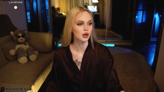 ManiFreyja - Porn Video [Bongacams]: online recording, enviable waistline, sensual posterior