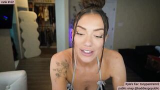 KylieNicole - Porn Video [Myfreecams]: lovely diva, gorgeous bust, voluptuous décolletage