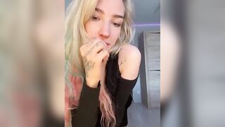 Looonacom - Porn Video [Bongacams]: streamed content, stunning cleavage, exquisite bottom