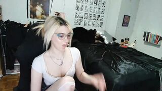 AnnaTame - Porn Video [Myfreecams]: captivating goddess, sultry desires, full body reveal