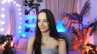 Anna_Leah - Porn Video [Myfreecams]: playful, striking goddess, seductive hips