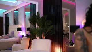AishaaDevoe - Porn Video [Bongacams]: enviable beauty, hot babe strips, euphoric moans