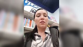 DIVORA - Porn Video [Bongacams]: voluptuous décolletage, charming performer, seductive frame