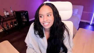 ShiiSundai - Porn Video [Myfreecams]: captivating content creator, radiant glutes, intense desire