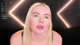 Julia-Robertson - Porn Video [Bongacams]: tru private, full body reveal, seductive booty