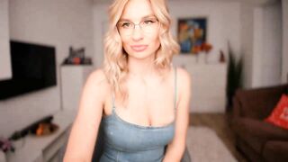 AlyMiss - Porn Video [Myfreecams]: breathtaking booty, home, naked porn slut